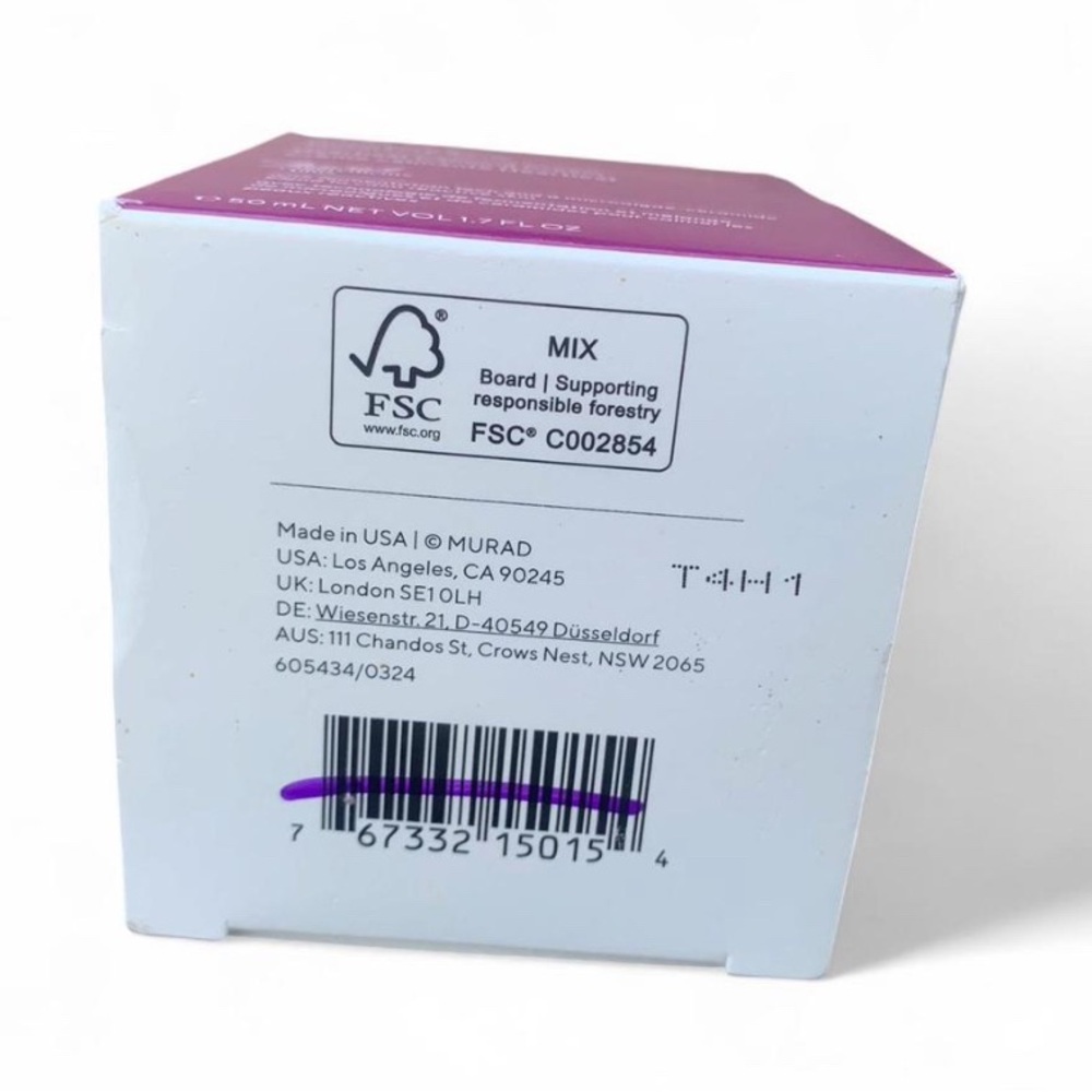 Murad Heartleaf Calming Cream - Metallic Magenta and White Jar - Picture 6 of 6
